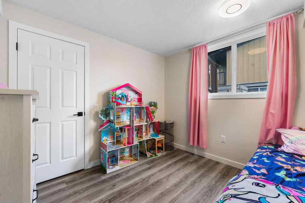 MLS® A2256368 - 615 Sabrina Road SW in Southwood Calgary, Residential