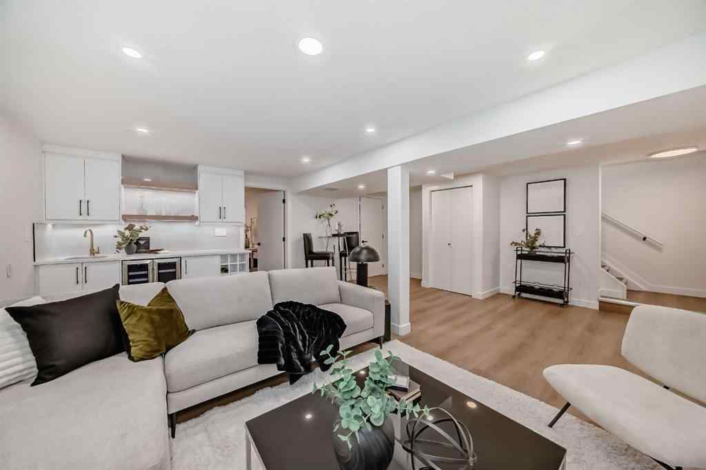 MLS® A2256369 - 636 Cedarille Way SW in Cedarbrae Calgary, Residential