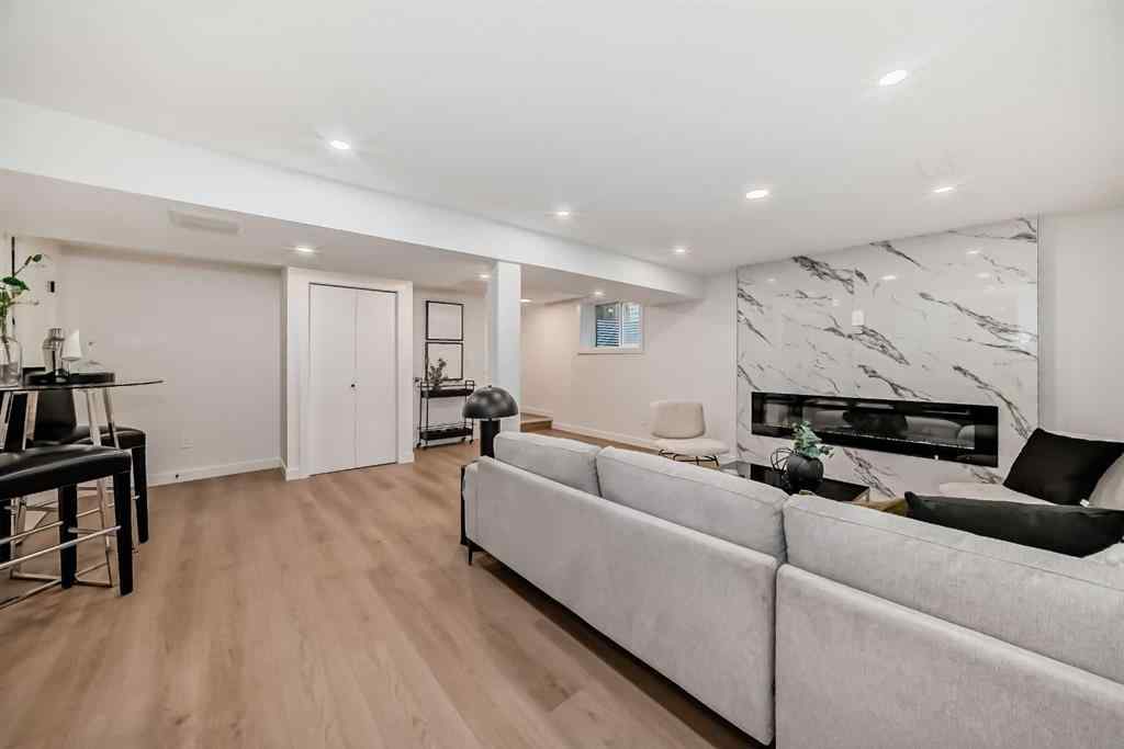 MLS® A2256369 - 636 Cedarille Way SW in Cedarbrae Calgary, Residential