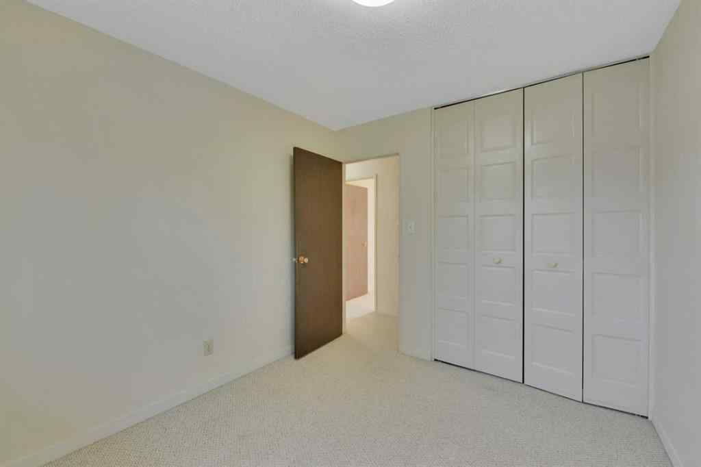 MLS® A2256373 - 3727 50 Avenue  in Southeast Innisfail Innisfail, Residential
