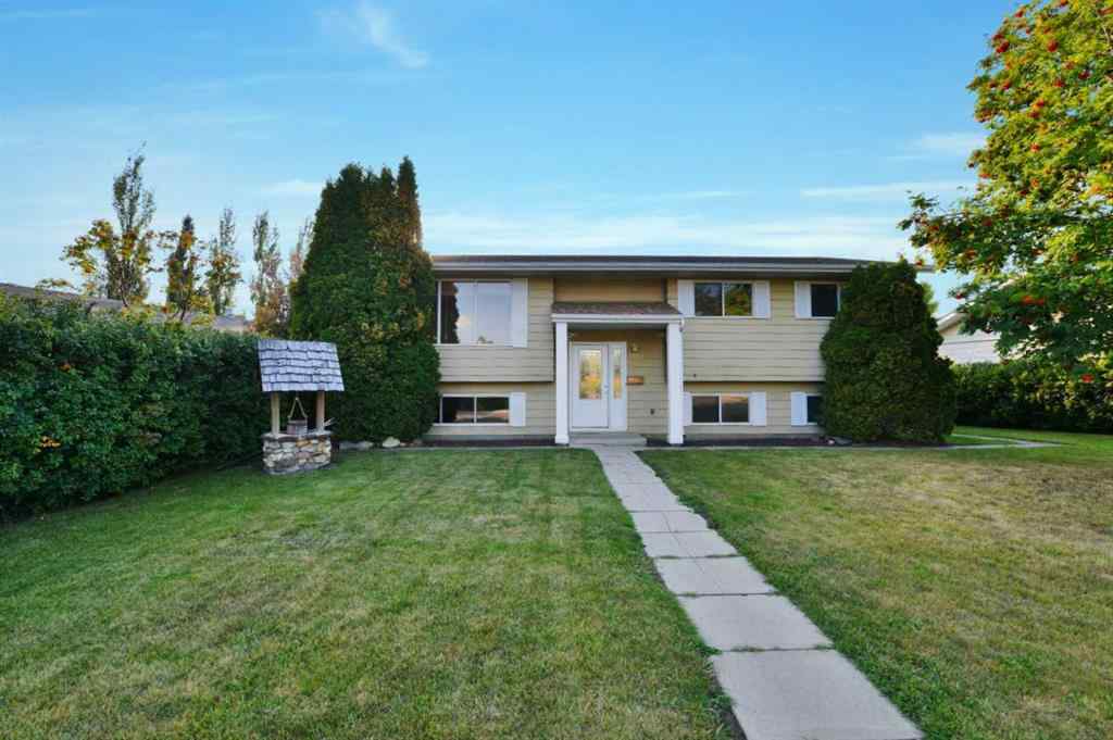 MLS® A2256373 - 3727 50 Avenue  in Southeast Innisfail Innisfail, Residential