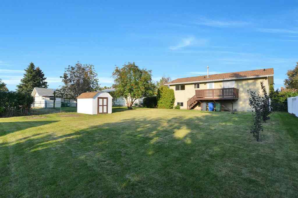 MLS® A2256373 - 3727 50 Avenue  in Southeast Innisfail Innisfail, Residential