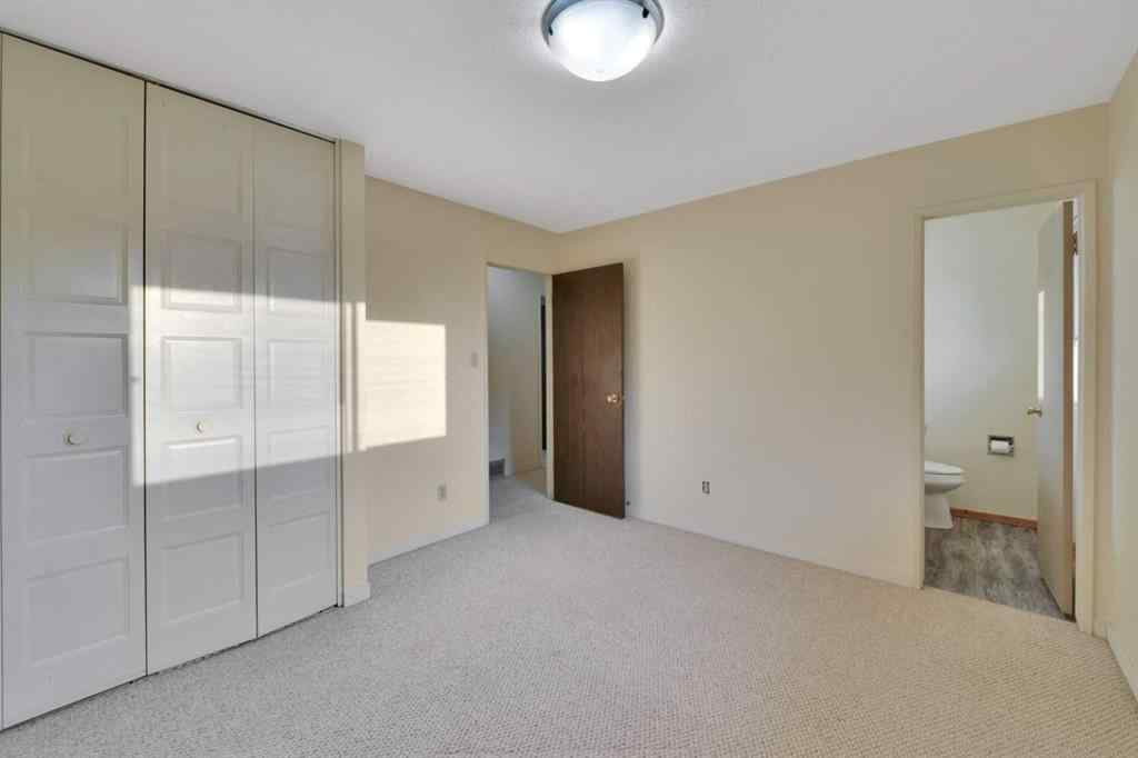MLS® A2256373 - 3727 50 Avenue  in Southeast Innisfail Innisfail, Residential