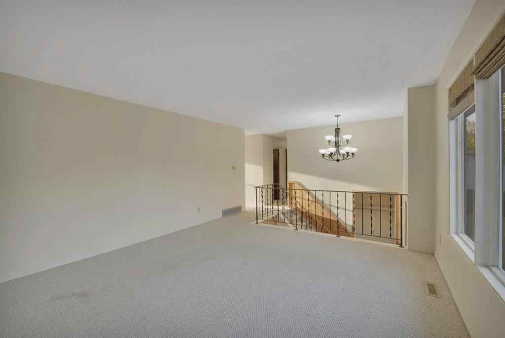 MLS® A2256373 - 3727 50 Avenue  in Southeast Innisfail Innisfail, Residential