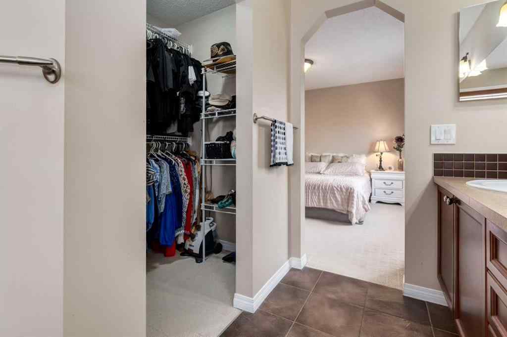 MLS® A2256377 - 82 Everglen Crescent SW in Evergreen Calgary, Residential