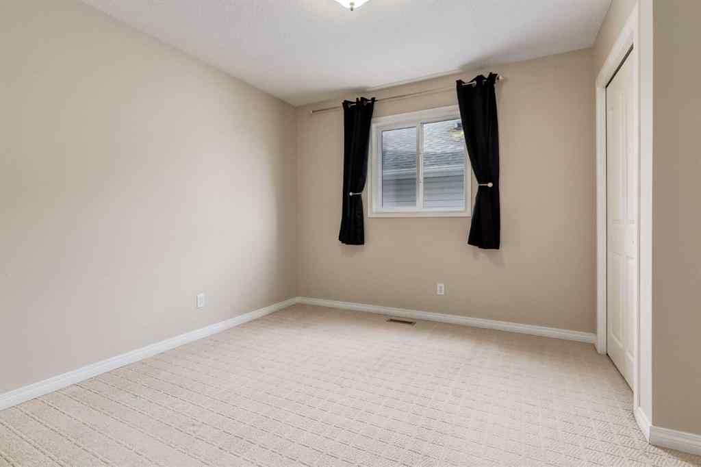 MLS® A2256377 - 82 Everglen Crescent SW in Evergreen Calgary, Residential