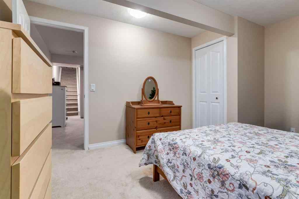 MLS® A2256377 - 82 Everglen Crescent SW in Evergreen Calgary, Residential
