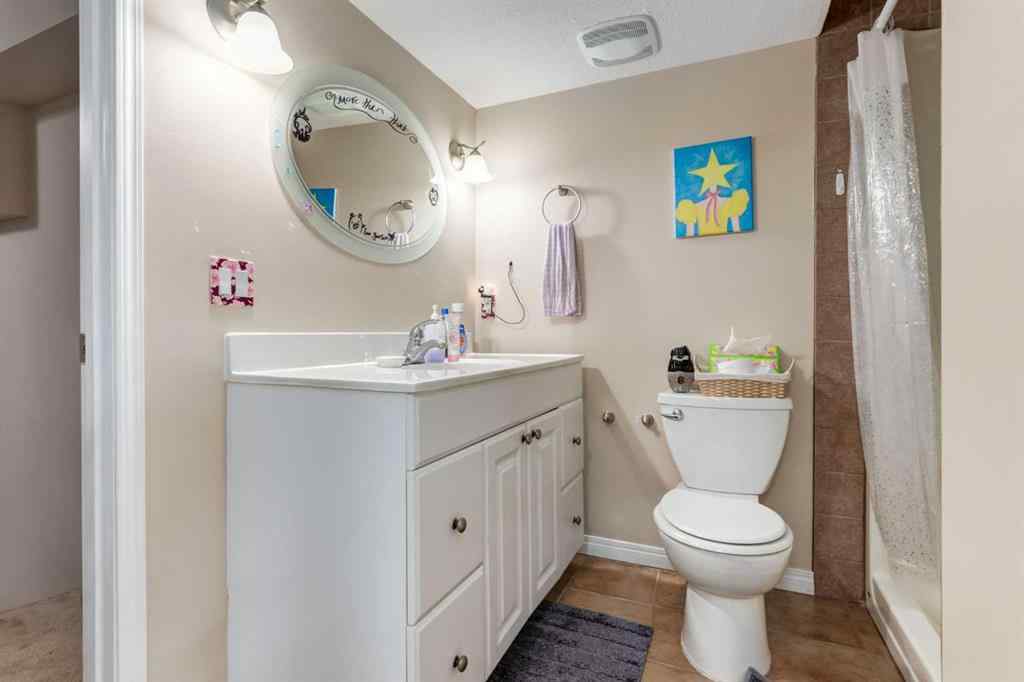 MLS® A2256377 - 82 Everglen Crescent SW in Evergreen Calgary, Residential