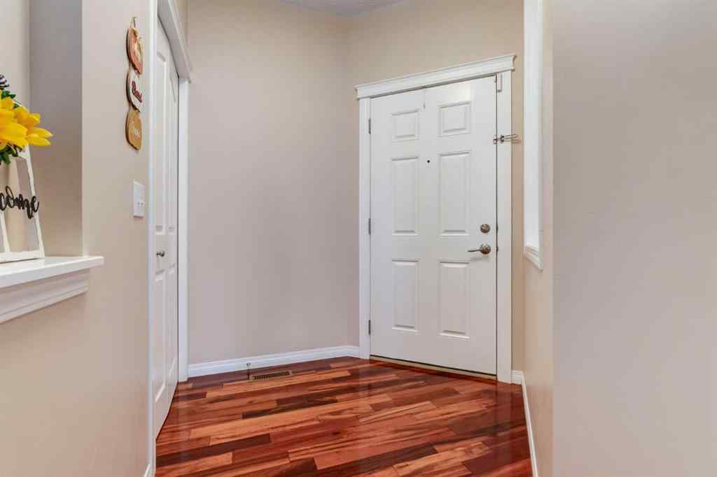 MLS® A2256377 - 82 Everglen Crescent SW in Evergreen Calgary, Residential