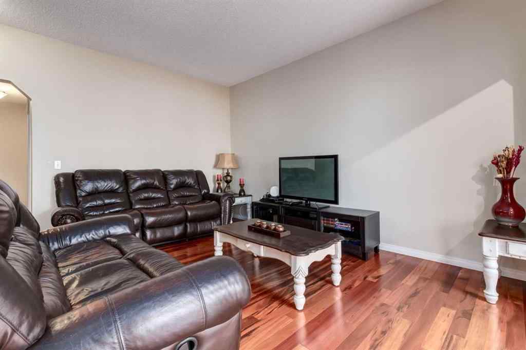 MLS® A2256377 - 82 Everglen Crescent SW in Evergreen Calgary, Residential