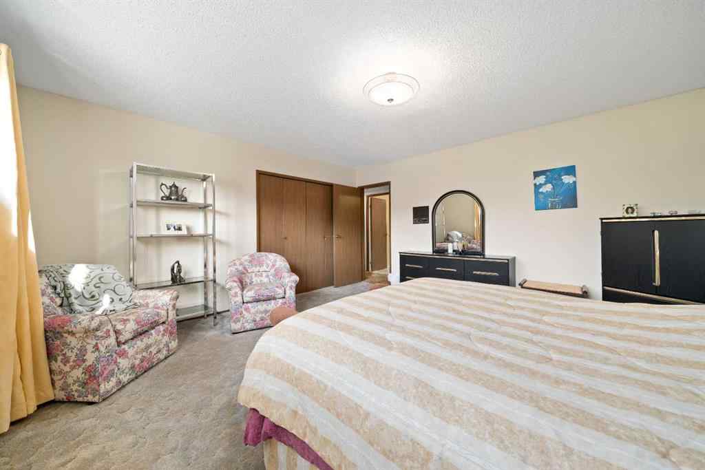MLS® A2256379 - 72 Rossmere Way SE in Ross Glen Medicine Hat, Residential