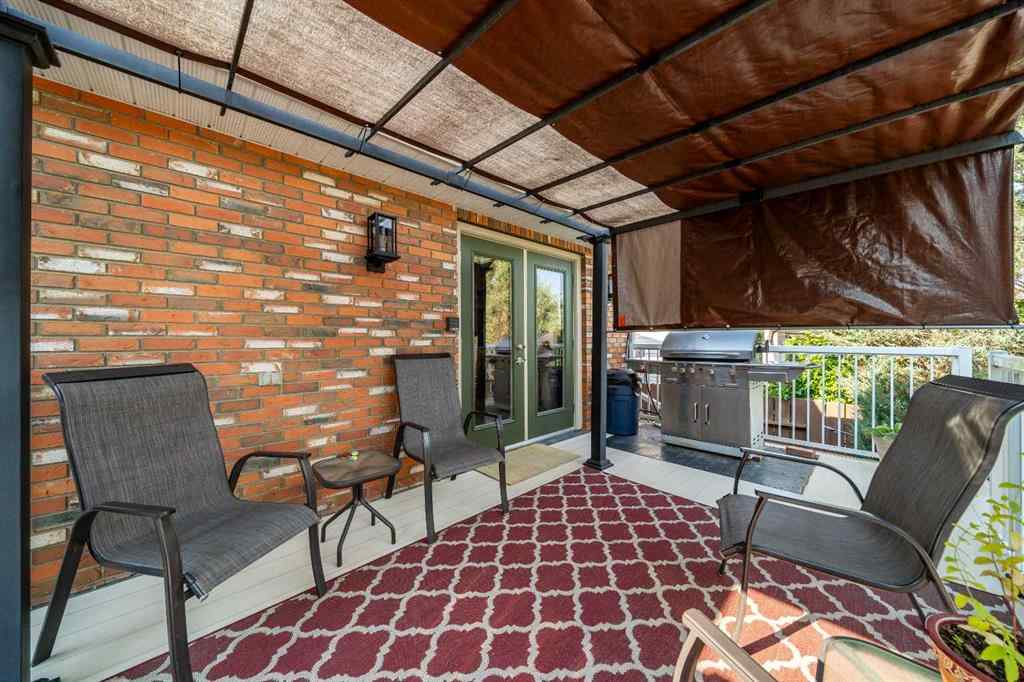 MLS® A2256379 - 72 Rossmere Way SE in Ross Glen Medicine Hat, Residential