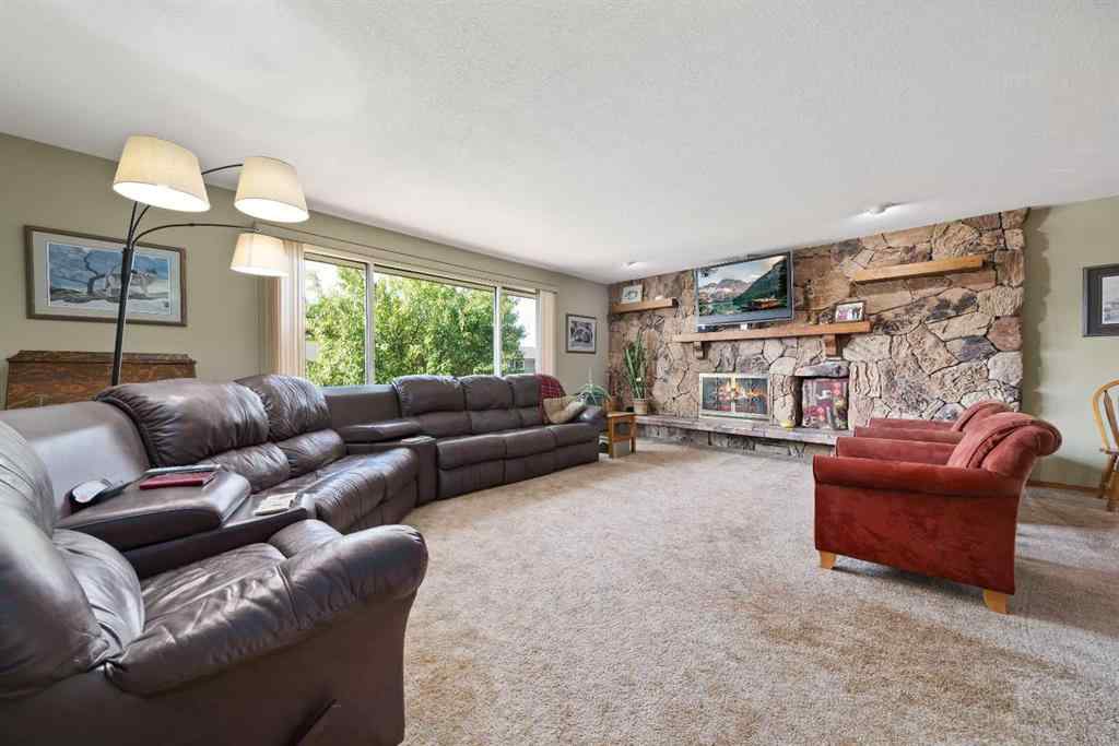 MLS® A2256379 - 72 Rossmere Way SE in Ross Glen Medicine Hat, Residential