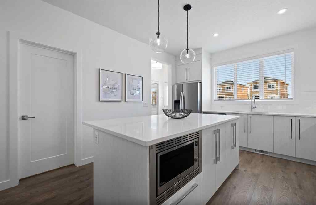 MLS® A2256381 - 552 Lewisburg Place NE in Lewisburg Calgary, Residential