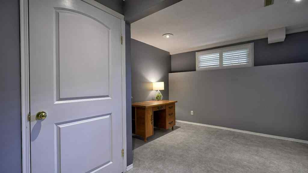 MLS® A2256383 - Unit #9 567 Edmonton Trail NE in Edmonton Trail Airdrie, Residential