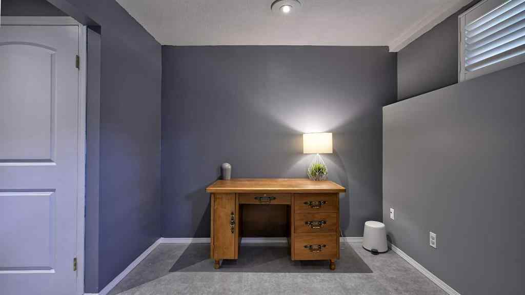 MLS® A2256383 - Unit #9 567 Edmonton Trail NE in Edmonton Trail Airdrie, Residential