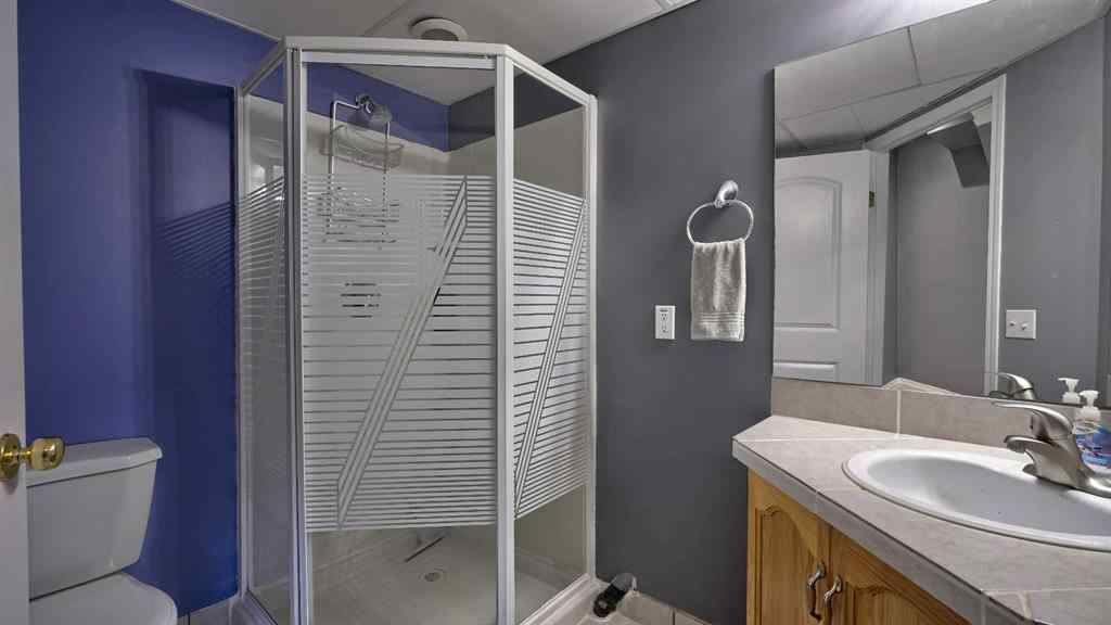 MLS® A2256383 - Unit #9 567 Edmonton Trail NE in Edmonton Trail Airdrie, Residential