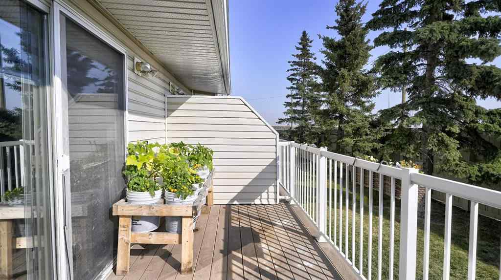 MLS® A2256383 - Unit #9 567 Edmonton Trail NE in Edmonton Trail Airdrie, Residential