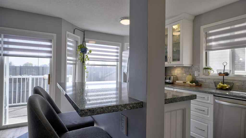 MLS® A2256383 - Unit #9 567 Edmonton Trail NE in Edmonton Trail Airdrie, Residential