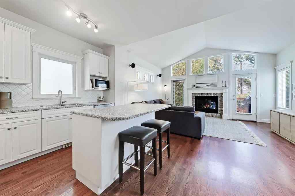 MLS® A2256384 - 2106 21 Avenue SW in Richmond Calgary, Residential
