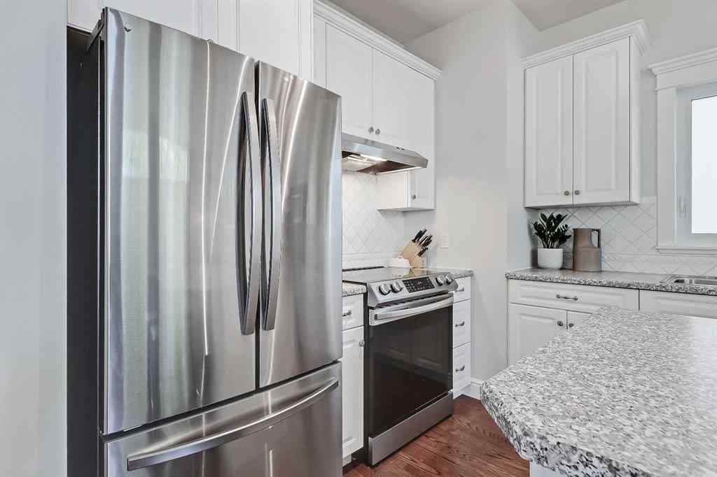 MLS® A2256384 - 2106 21 Avenue SW in Richmond Calgary, Residential