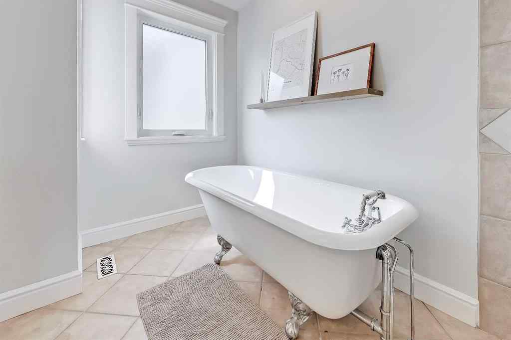 MLS® A2256384 - 2106 21 Avenue SW in Richmond Calgary, Residential
