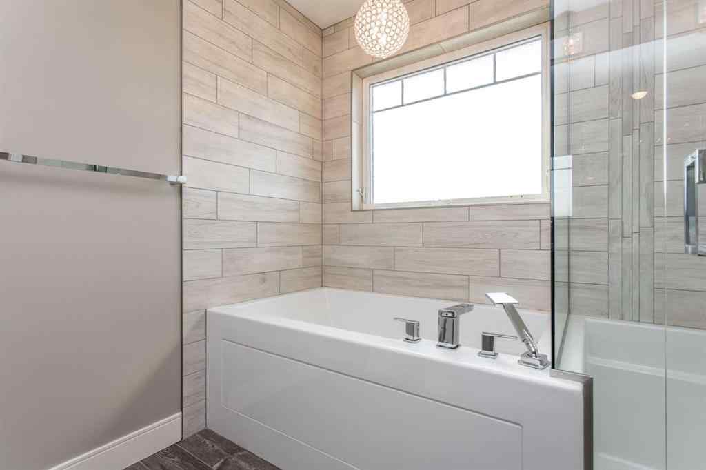 MLS® A2256389 - 6 Garrison Place  in Garden Heights Red Deer, Residential