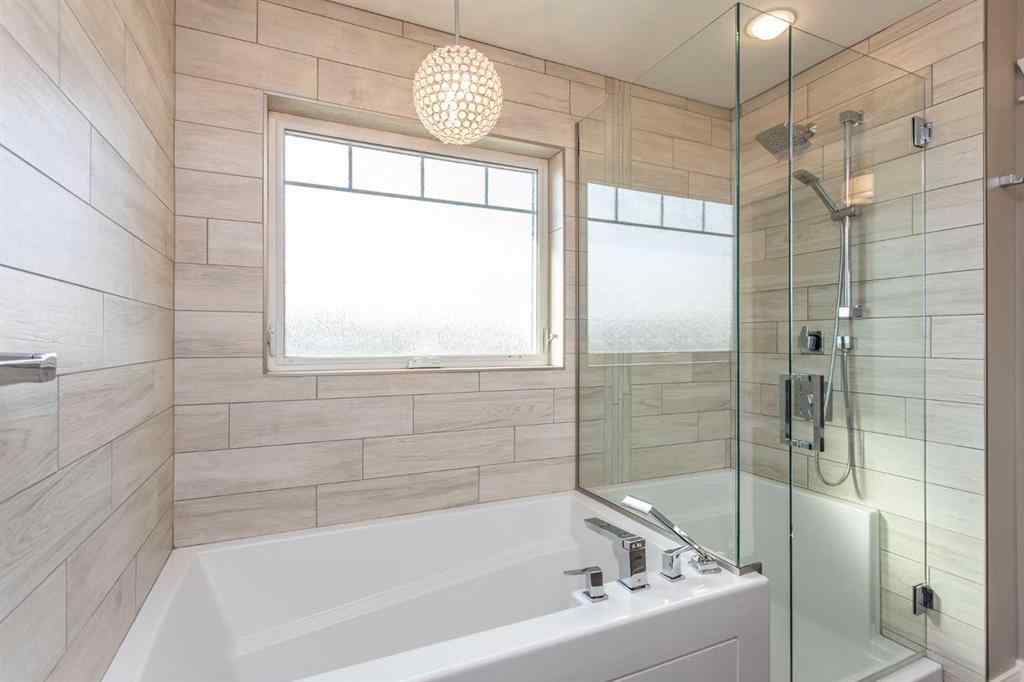 MLS® A2256389 - 6 Garrison Place  in Garden Heights Red Deer, Residential