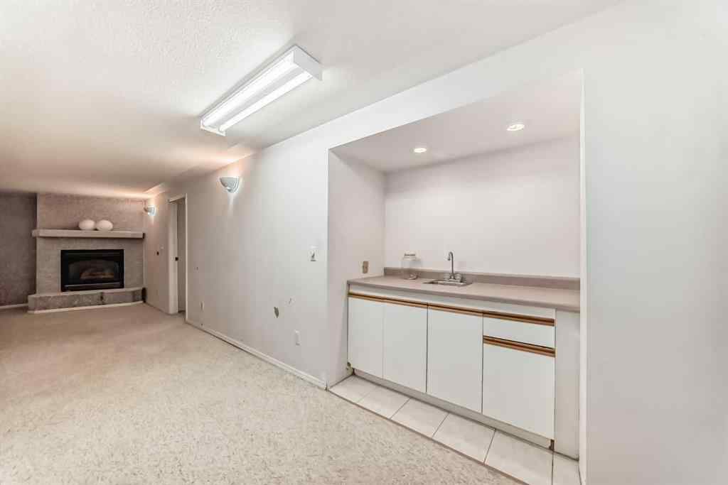 MLS® A2256394 - 352 Malvern Close NE in Marlborough Park Calgary, Residential