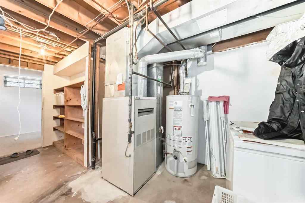 MLS® A2256394 - 352 Malvern Close NE in Marlborough Park Calgary, Residential