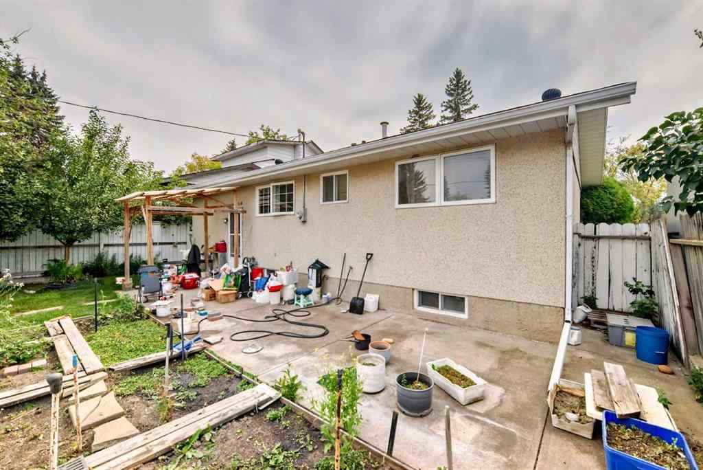 MLS® A2256394 - 352 Malvern Close NE in Marlborough Park Calgary, Residential