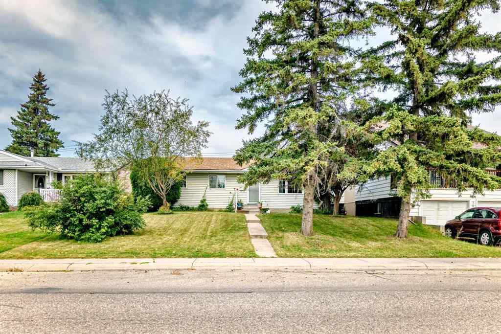 MLS® A2256394 - 352 Malvern Close NE in Marlborough Park Calgary, Residential