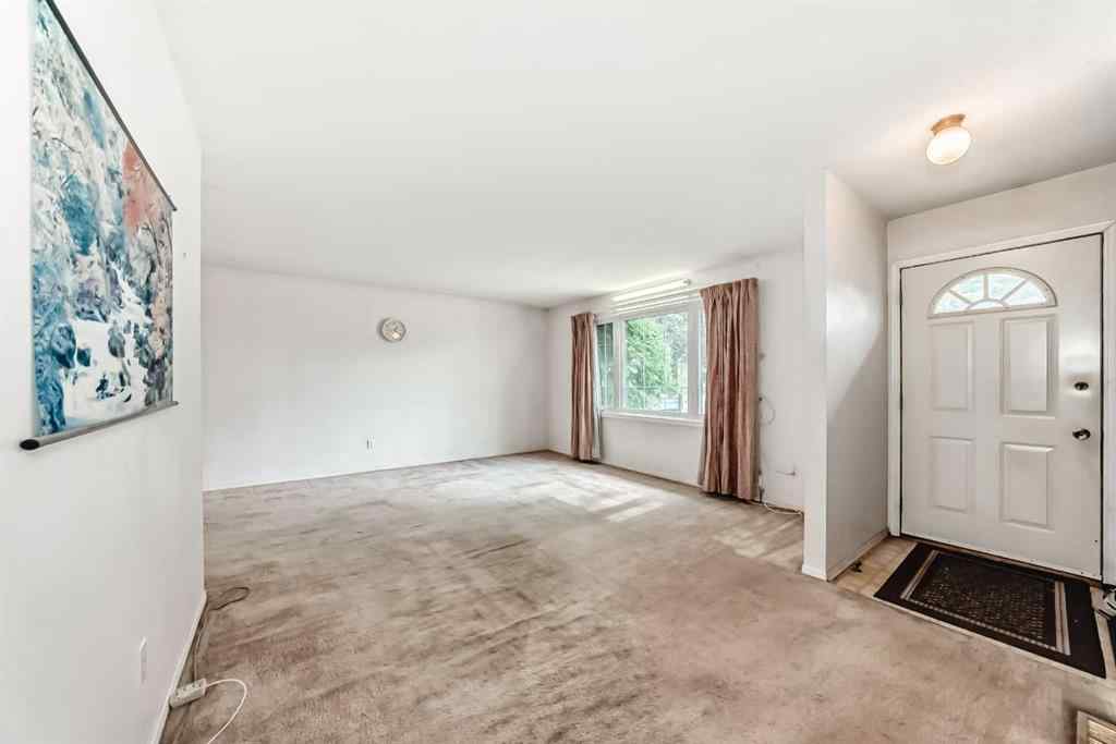 MLS® A2256394 - 352 Malvern Close NE in Marlborough Park Calgary, Residential