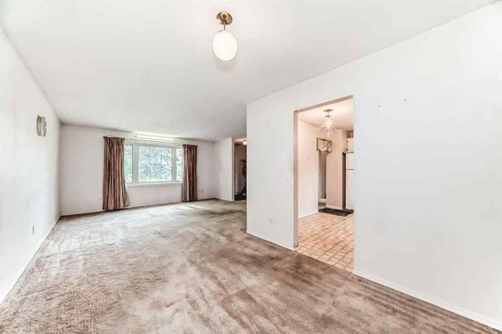 MLS® A2256394 - 352 Malvern Close NE in Marlborough Park Calgary, Residential