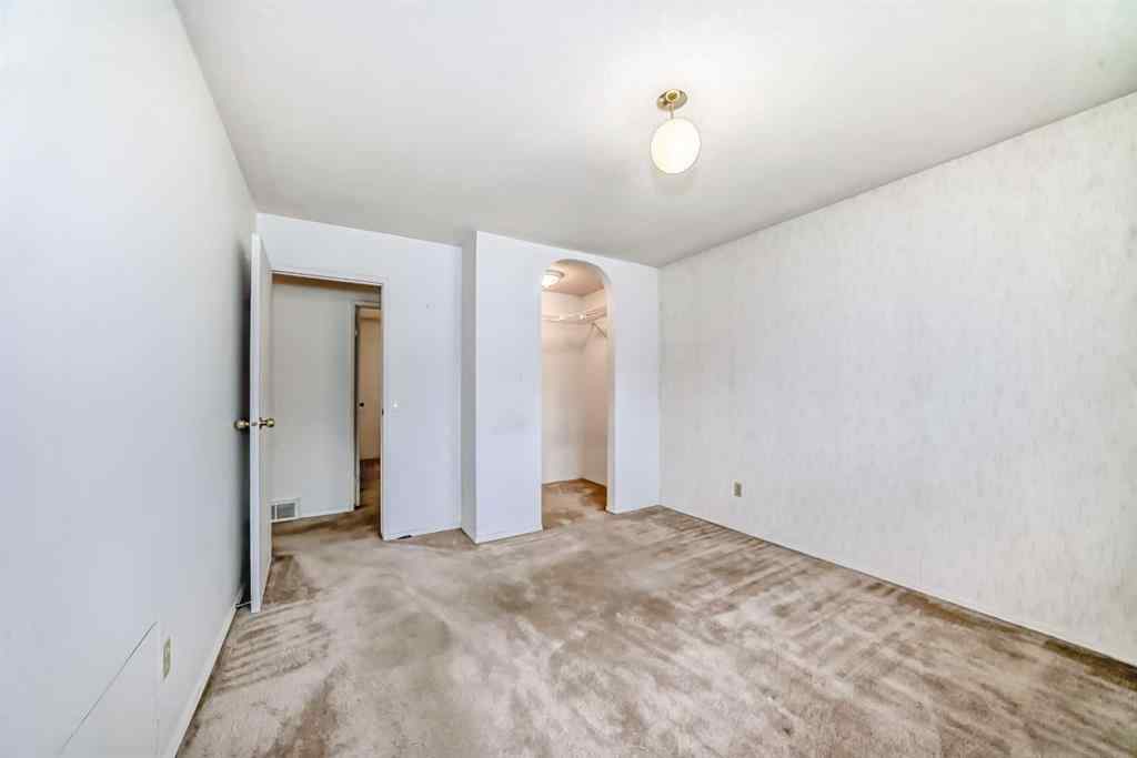 MLS® A2256394 - 352 Malvern Close NE in Marlborough Park Calgary, Residential