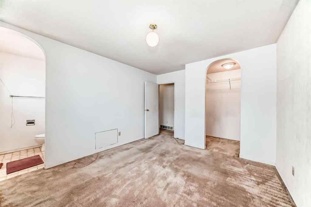 MLS® A2256394 - 352 Malvern Close NE in Marlborough Park Calgary, Residential