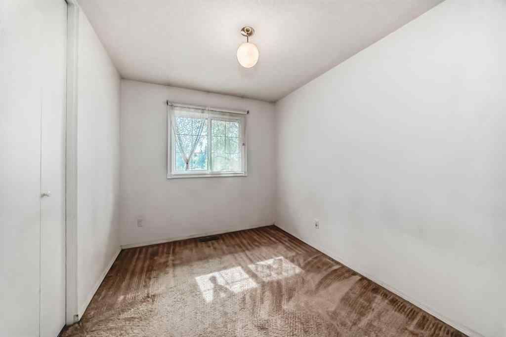 MLS® A2256394 - 352 Malvern Close NE in Marlborough Park Calgary, Residential