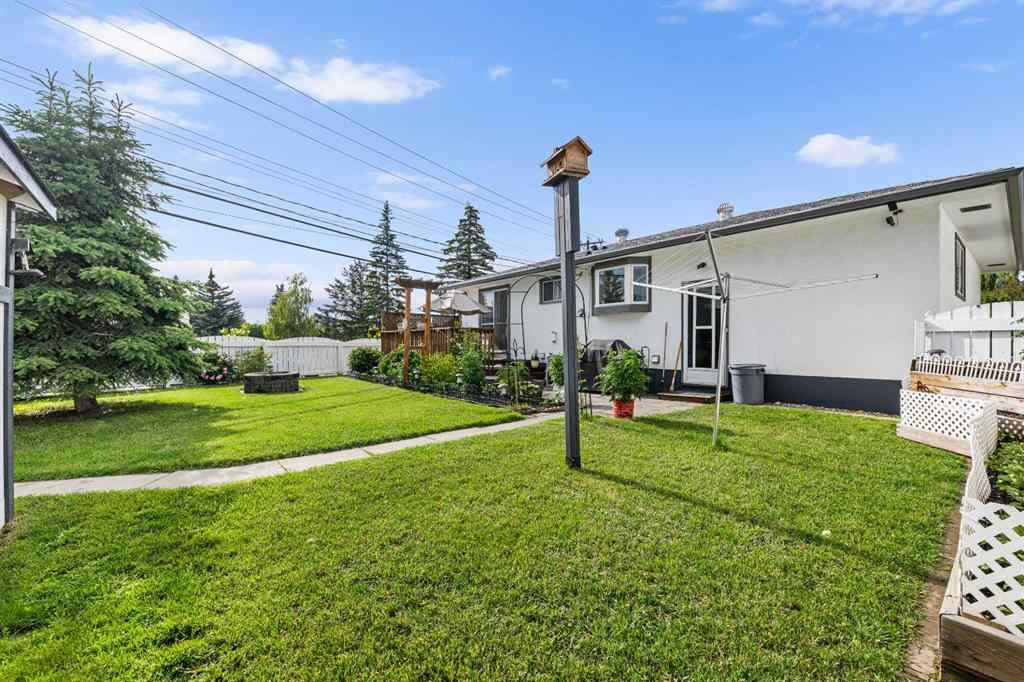 MLS® A2256395 - 249 Acadia Drive SE in Acadia Calgary, Residential