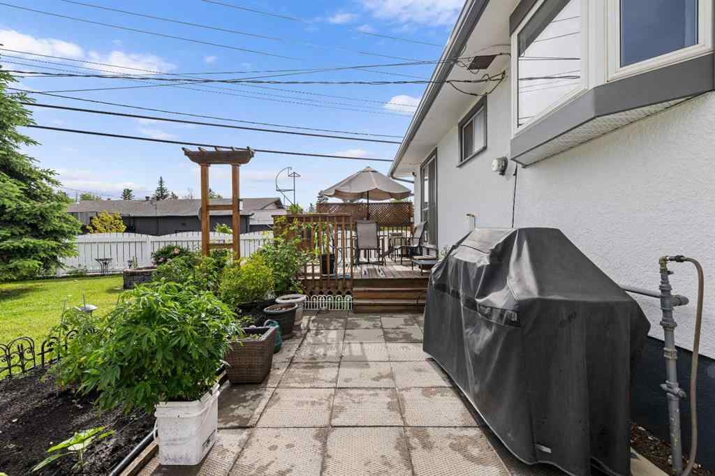 MLS® A2256395 - 249 Acadia Drive SE in Acadia Calgary, Residential