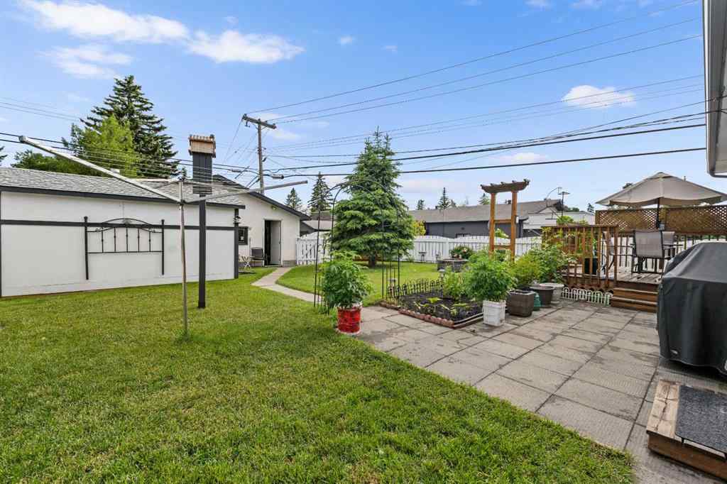 MLS® A2256395 - 249 Acadia Drive SE in Acadia Calgary, Residential