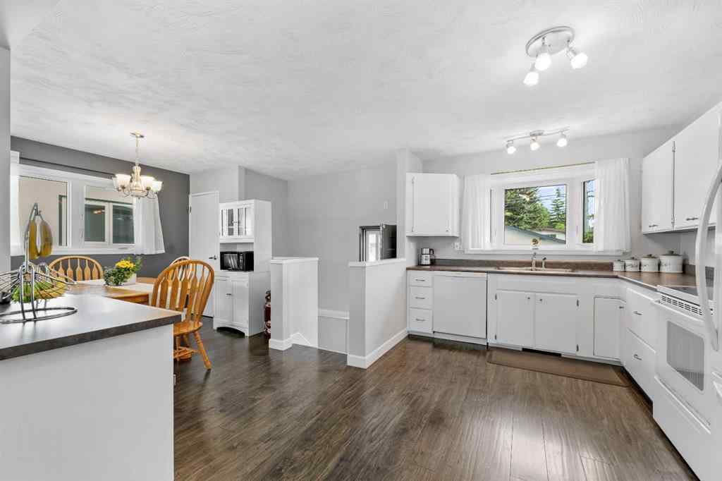 MLS® A2256395 - 249 Acadia Drive SE in Acadia Calgary, Residential