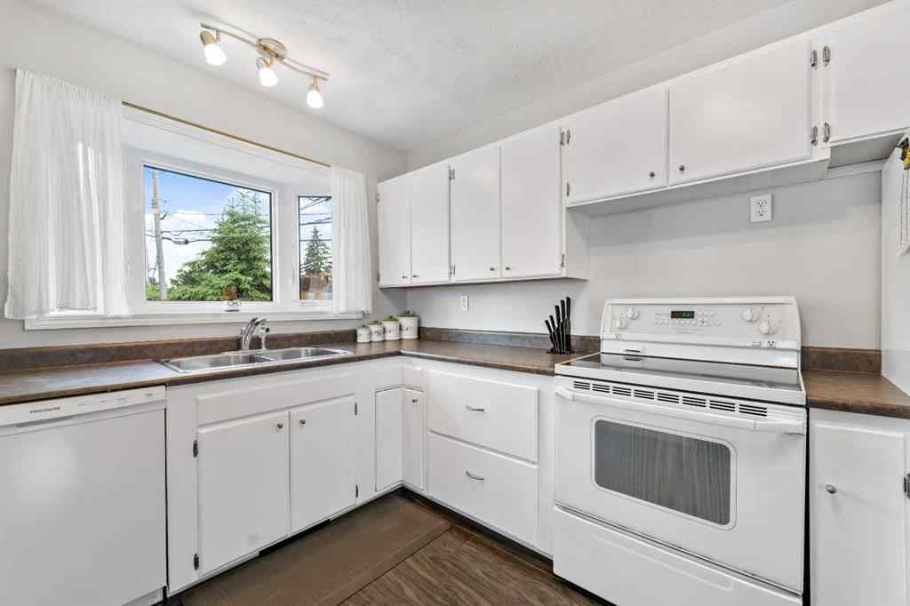 MLS® A2256395 - 249 Acadia Drive SE in Acadia Calgary, Residential