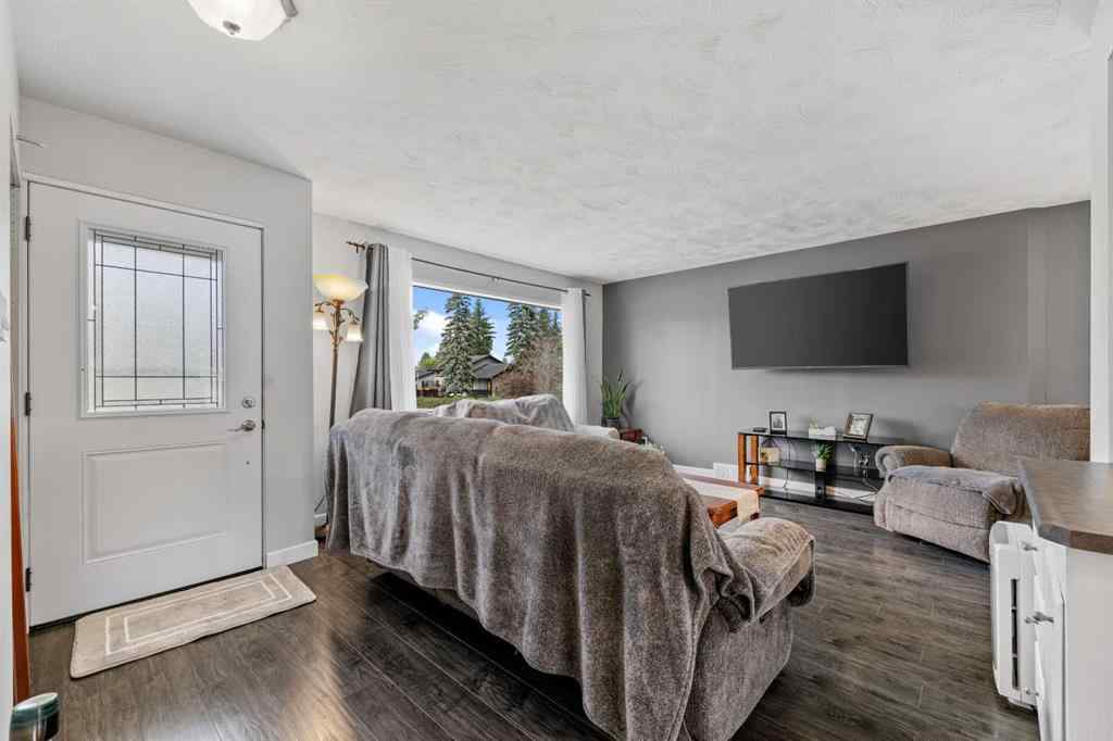 MLS® A2256395 - 249 Acadia Drive SE in Acadia Calgary, Residential