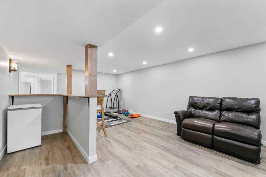 MLS® A2256395 - 249 Acadia Drive SE in Acadia Calgary, Residential