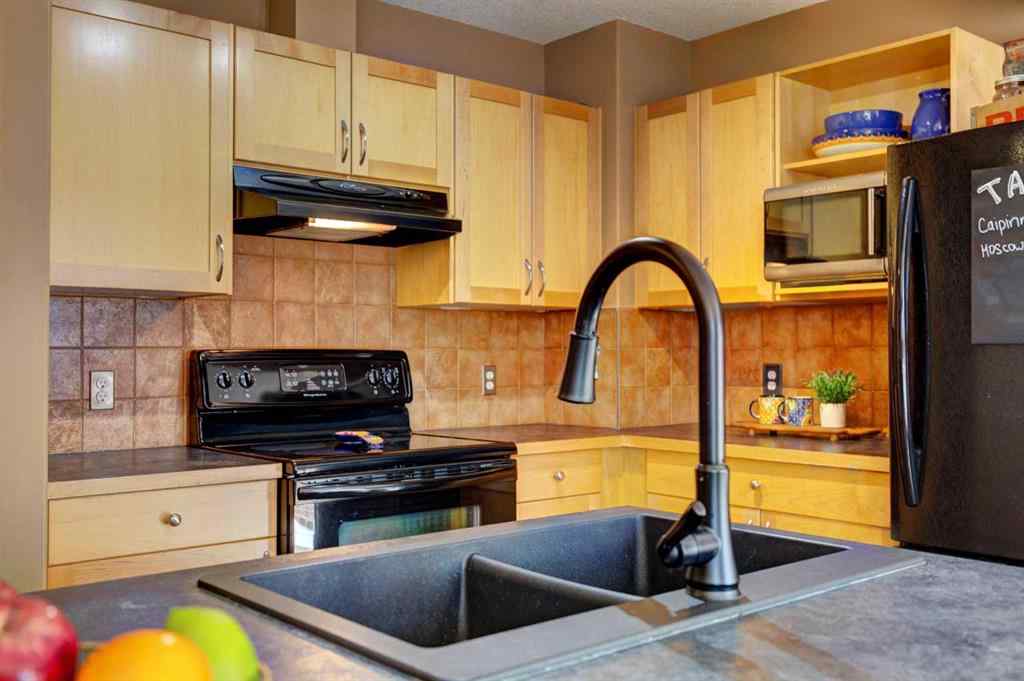 MLS® A2256396 - 109 Hillview Terrace  in Hillview Estates Strathmore, Residential