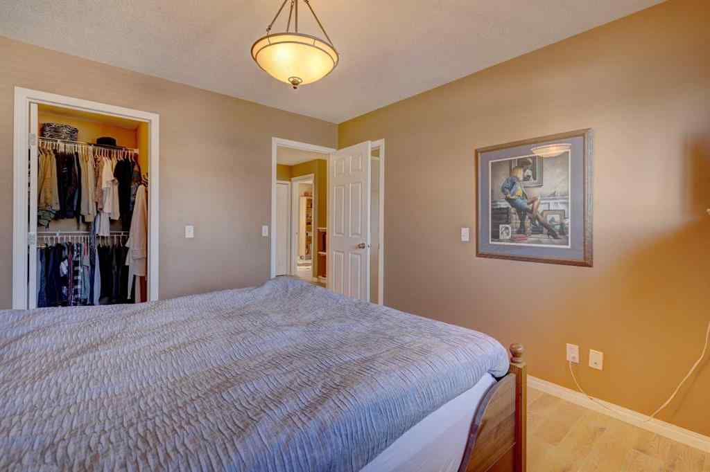 MLS® A2256396 - 109 Hillview Terrace  in Hillview Estates Strathmore, Residential