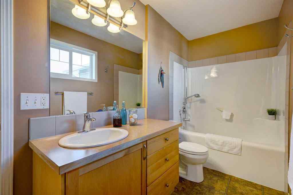 MLS® A2256396 - 109 Hillview Terrace  in Hillview Estates Strathmore, Residential