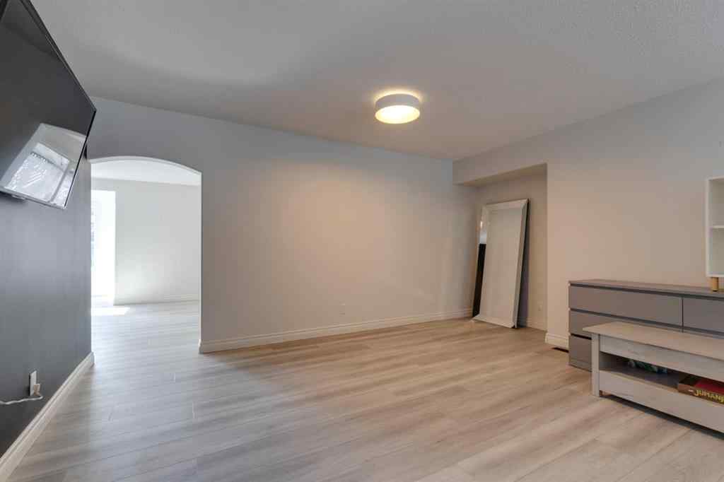MLS® A2256397 - 1374 Strathcona Drive SW in Strathcona Park Calgary, Residential