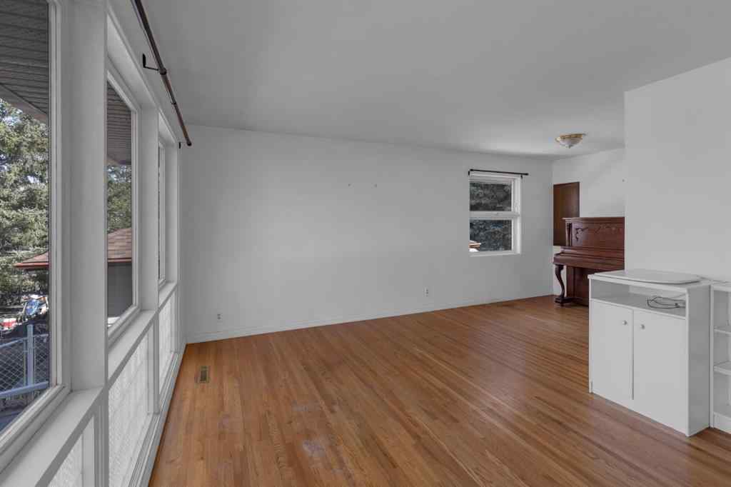 MLS® A2256402 - 419 33 Avenue NE in Winston Heights/Mountview Calgary, Residential