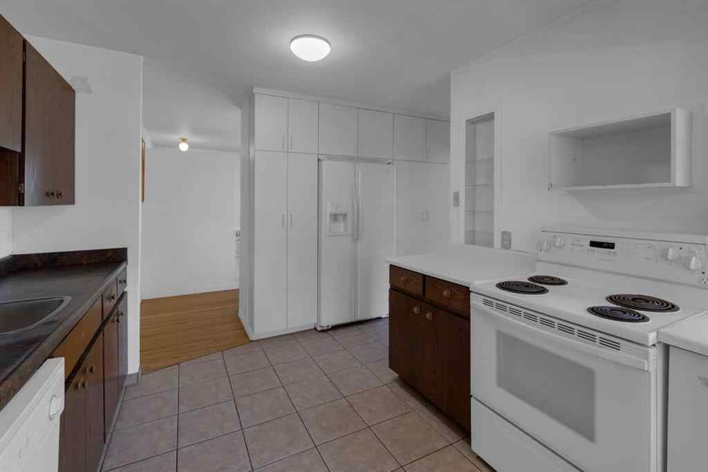 MLS® A2256402 - 419 33 Avenue NE in Winston Heights/Mountview Calgary, Residential